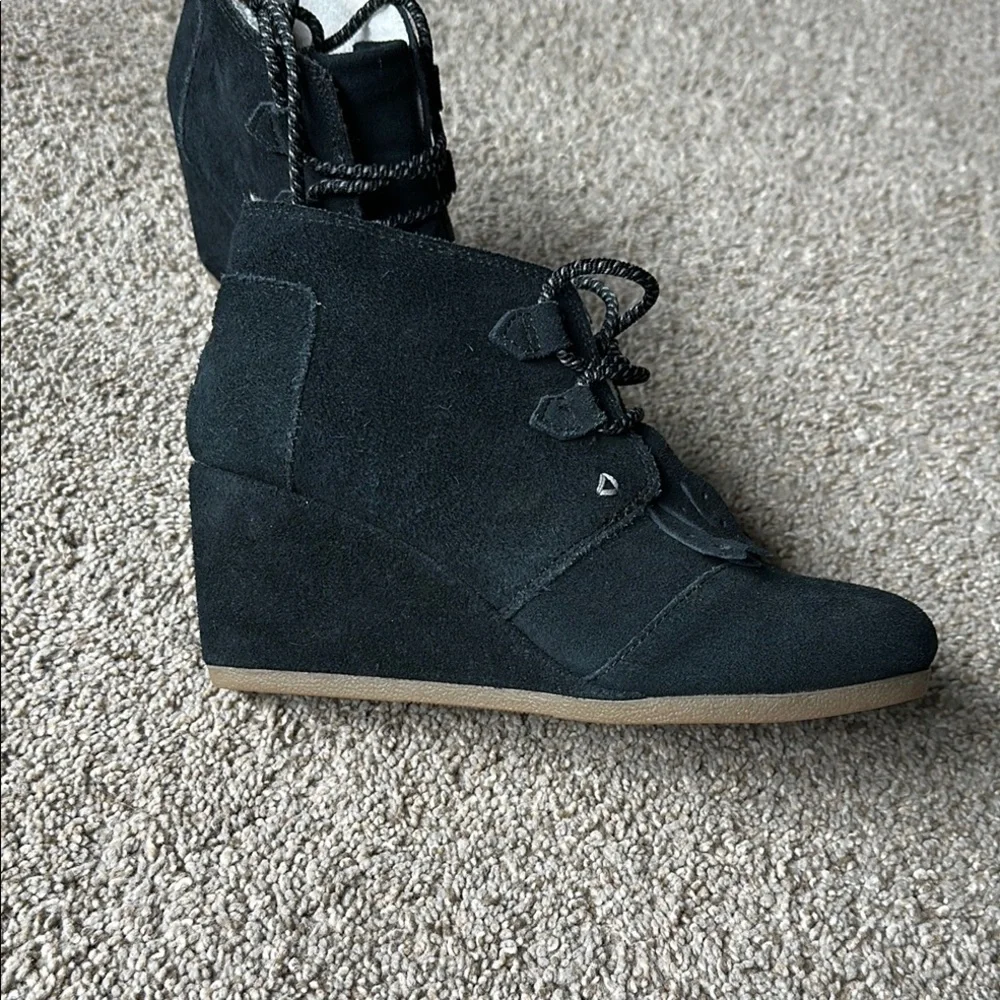 Toms Black Lace-Up‎ Wedge Boots